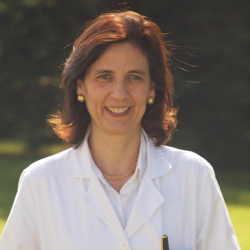 Cristina Favieres headshot