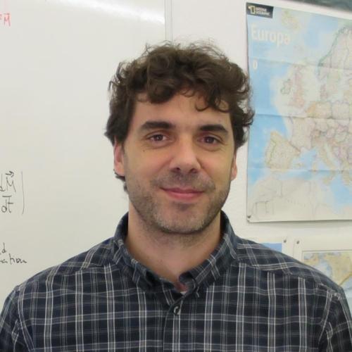 Carles Navau headshot