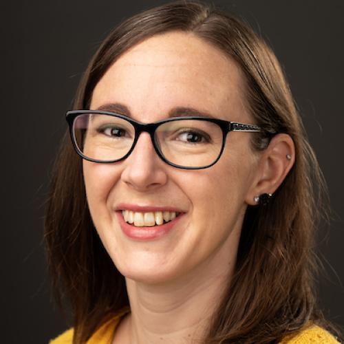 Kristen Repa headshot
