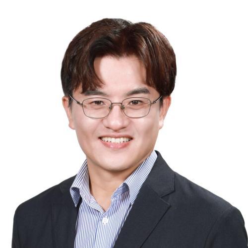Jeong-Heon Park headshot