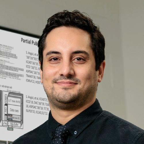 Juan Fernandez-de-Castro headshot
