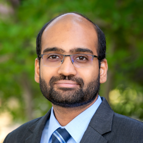 Karthik Srinivasan headshot
