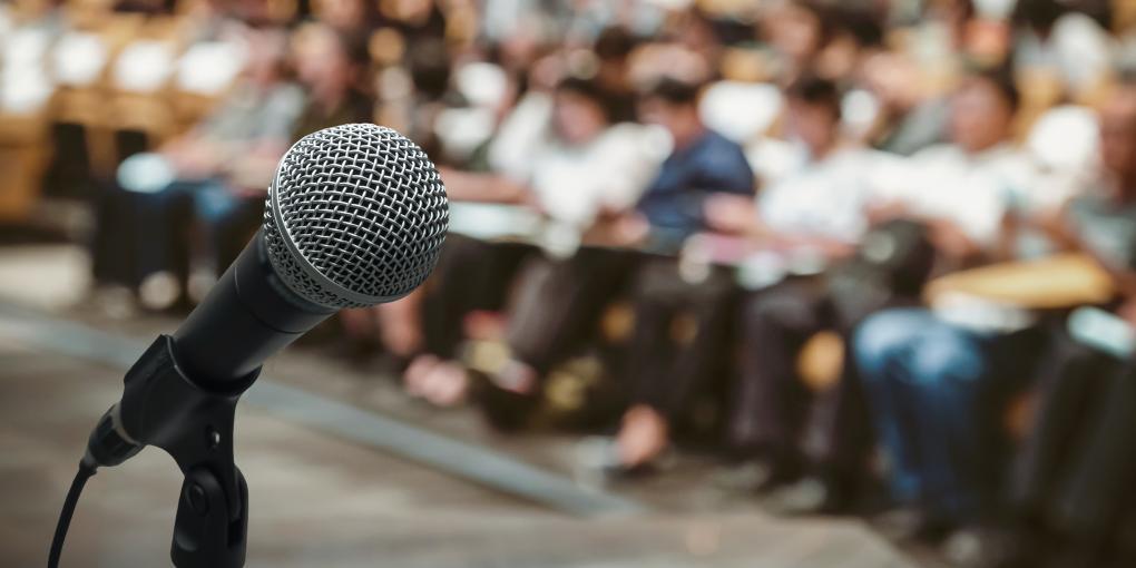 Distinguished Lecturer microphone image