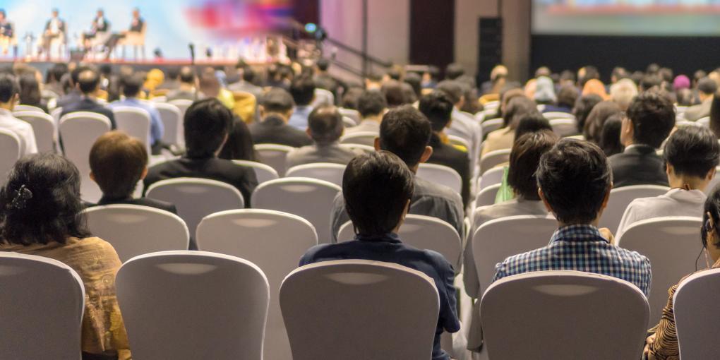audience from back
