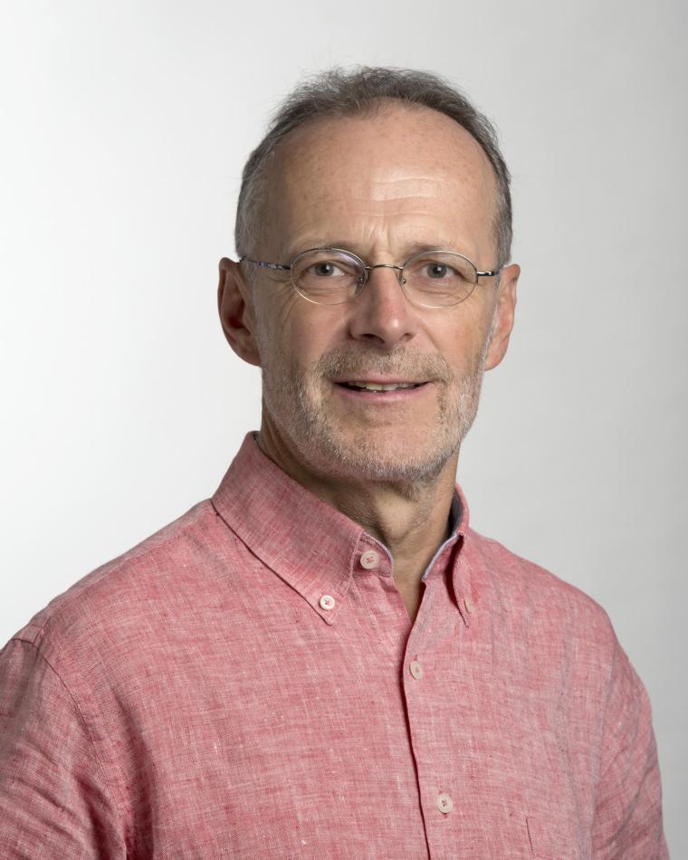 Philip Keller headshot