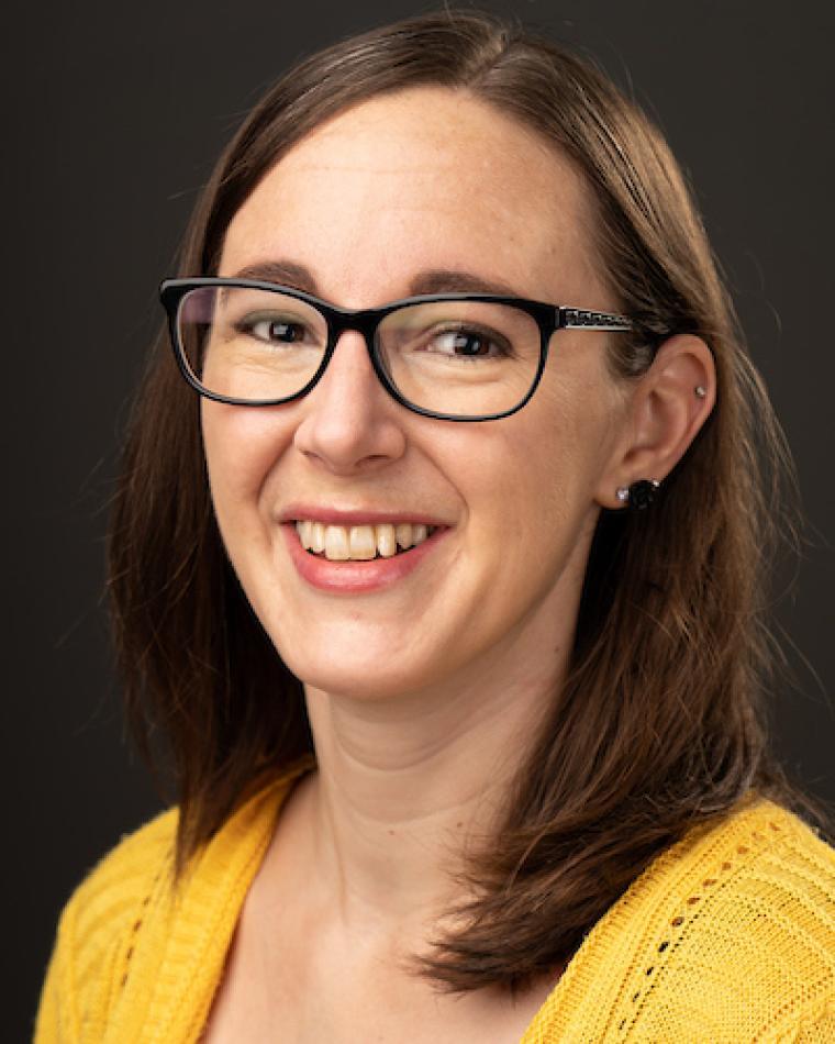 Kristen Repa headshot