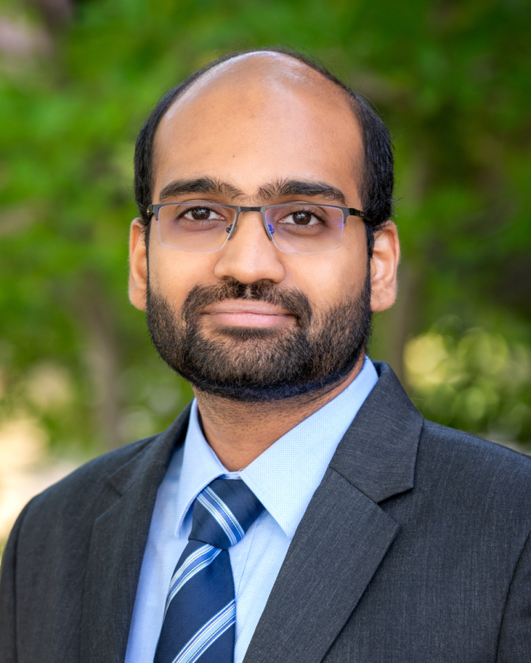 Karthik Srinivasan headshot